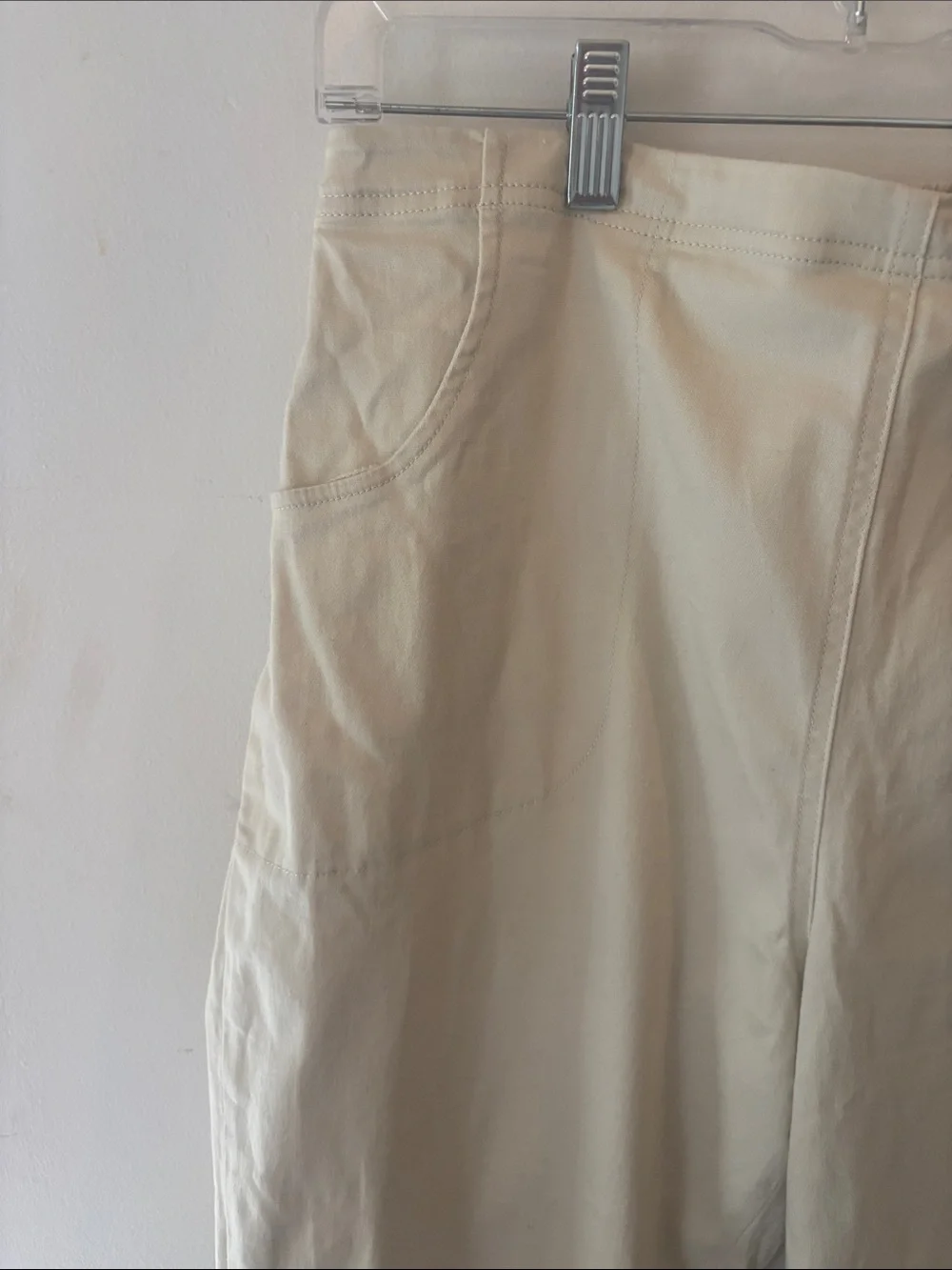 Denim & Co. Pull On Capri Sz L Embroidered On Bottom